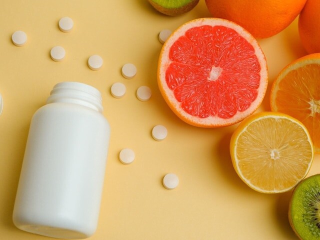 なぜ危険？ グレープフルーツジュースと飲んではいけない薬【医師が解説】
