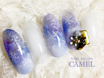 エアブラシ、フレンチ、クリスマス！雪の結晶ネイルのデザイン