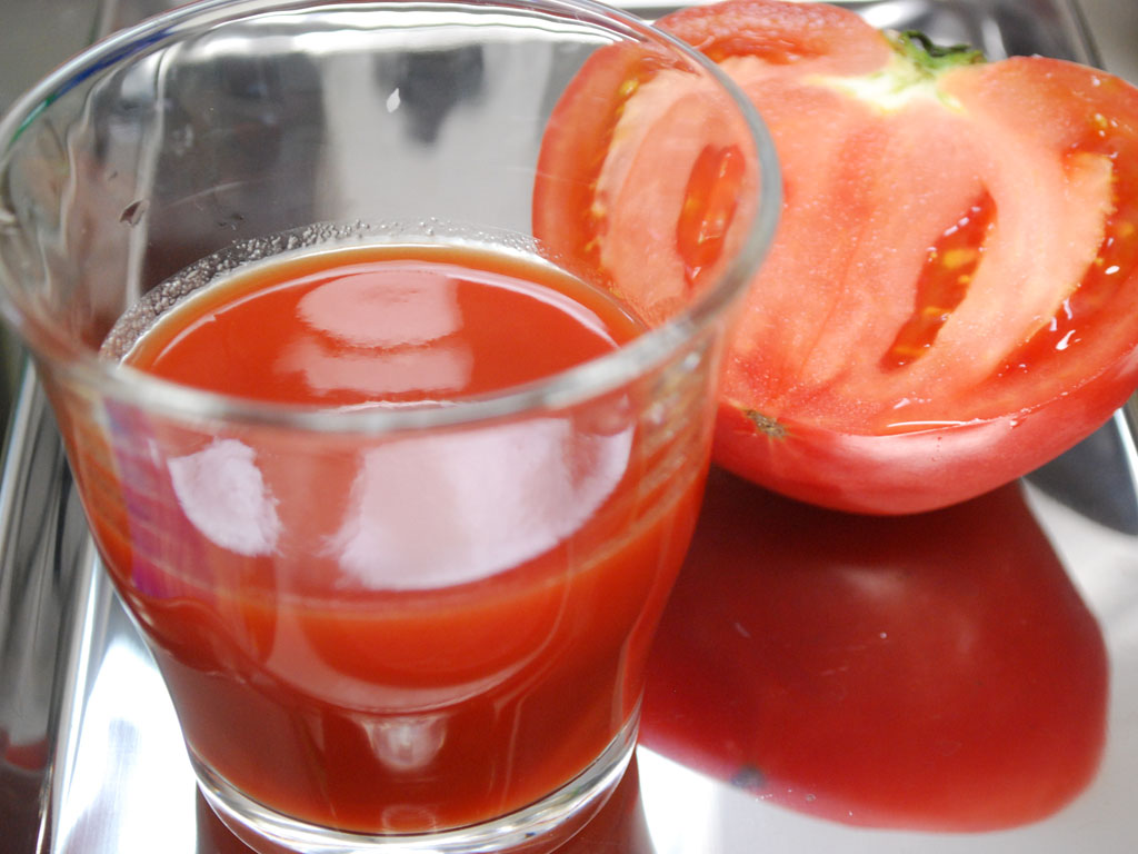 トマトの冷製味噌汁のレシピ