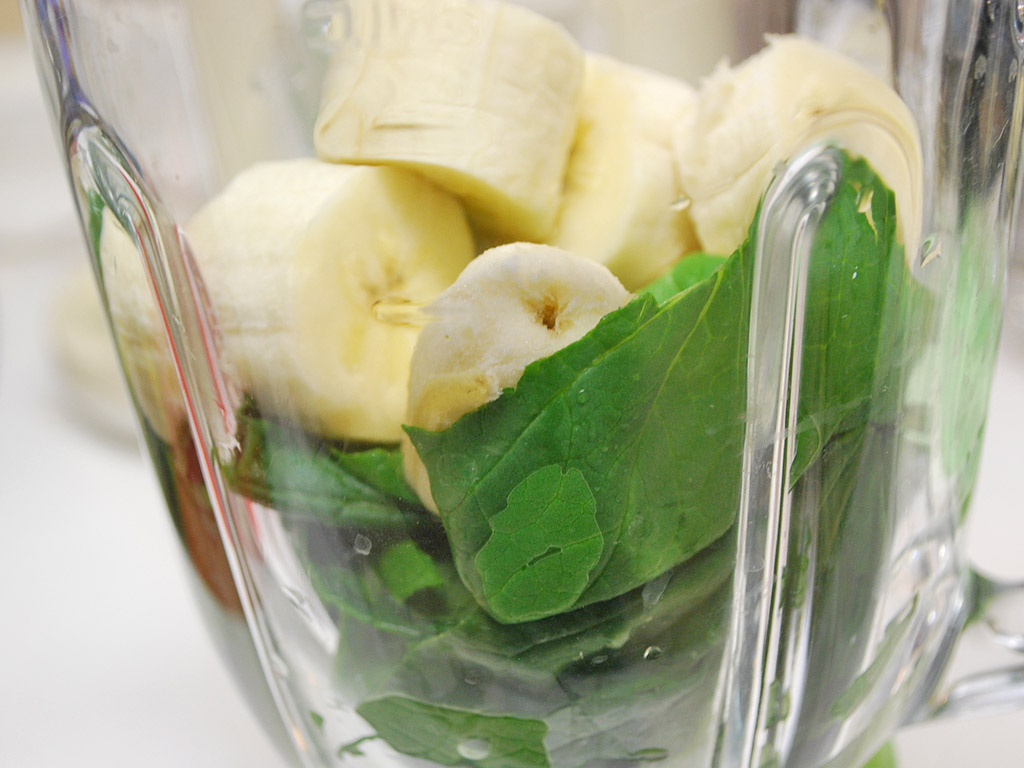 小松菜×バナナのグリーンスムージーのレシピ