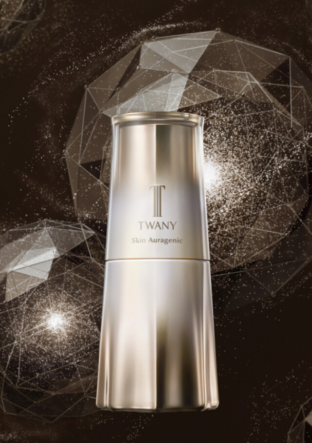 マスクを取った肌に自信が持てる「TWANY」のエイジングケア美容液