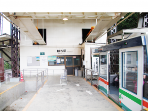 駅の外に出ることのできない乗り換え専用駅〜