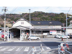 降りたらみんな一斉にある場所へ向かう．．．なぜ？
