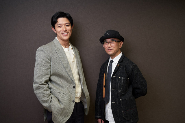 「普通の兄ちゃん」役が一番難しい？カメレオン俳優・鈴木亮平が語る、有村架純との共演作『花まんま』