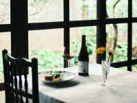 民藝の空間が美しい松本の「レストラン鯛萬」でいただく、フランス料理で優雅なひととき