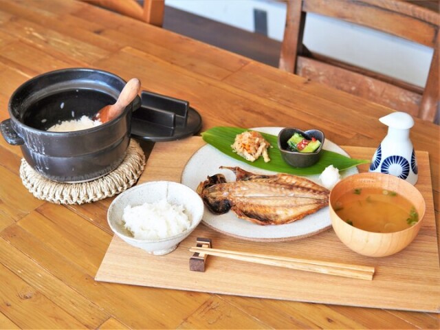 土鍋で炊くごはんの朝食が週2回登場する「楚々葉山」でふれる葉山らしいシンプルな暮らし♪