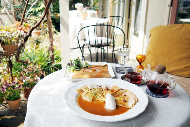 まるでフランスの田舎町♪ 癒やしのガーデンを持つガレットカフェで非日常ランチを／ 茨城「Agato」
