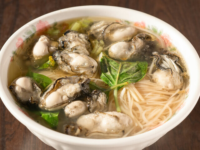 台北のディープな下町「萬華」 〈最旬スポット5選〉市場散策、 創業55年の牡蠣スープの名店…
