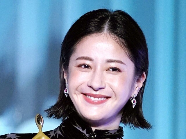 「とにかくオファーが途切れない」悪女→お堅い役人→クールな刑事…『西園寺さん』松本若菜の“俳優遍歴”