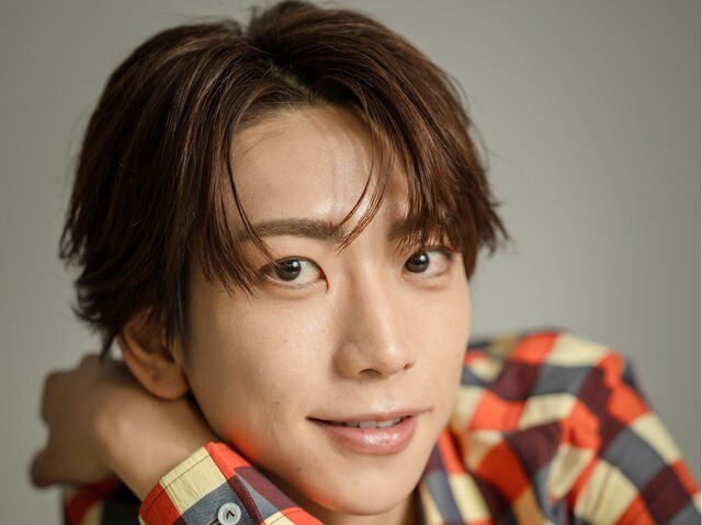 「三人夫婦」で新平役の鈴木大河(IMP.)。「自由に、大胆に」“超プレッシャー”を乗り越えて辿り着いた達成感