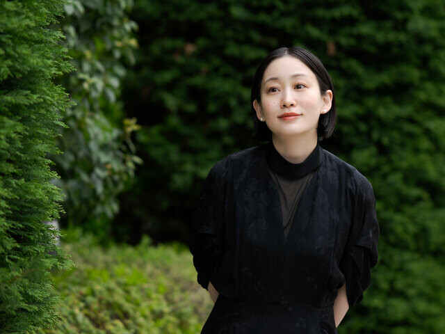 【フードエッセイスト平野紗季子さん】分かち合う喜びを大切にしながらも、食べものと向き合うときは「“一蘭のカウンター”を頭の中でつくる特技を駆使」