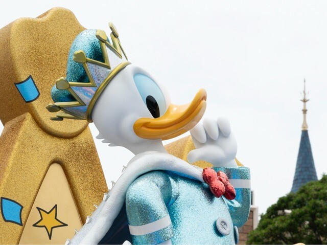 〈6月9日はドナルドダッグの誕生日！〉ディズニーランドはセーラー衣装でデコレーション“パルパルーザ”第4弾レポート