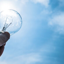 2020年10月の電力業界動向は？ 電力の小売営業に関する指針の改定や容量市場メインオークションの評価と今後の対応についてなど、論点まとめ