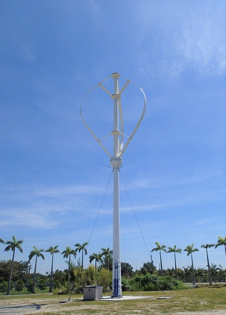 Looop、騒音などに配慮した米国のダリウス型風車を販売へ