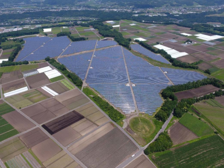 いちご、関東最大の太陽光発電所「いちご昭和村生越ECO発電所」が早期売電開始