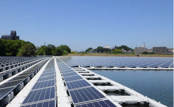 いちご、大阪府泉南市で水上太陽光発電所を稼働