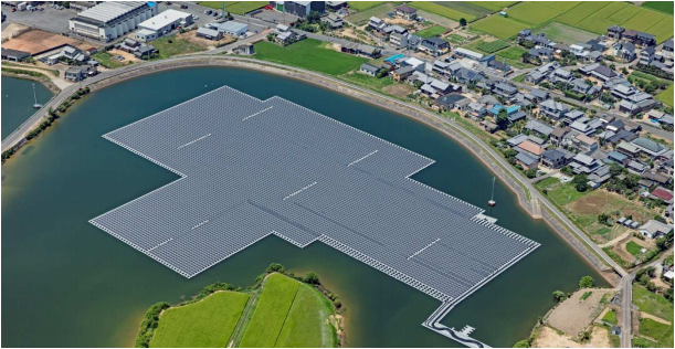 日本アジア投資、香川県さぬき市東王田池の水上メガソーラー発電所が売電開始