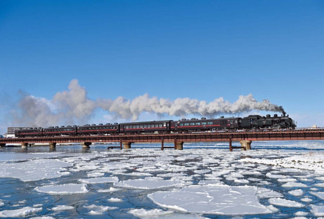 今こそ行きたい北海道の鉄道旅！冬の釧路湿原やオホーツク海岸線を走る、絶景＆味覚体験