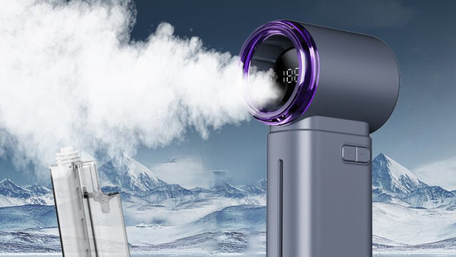 ミスト×強風で瞬間冷却するハンディ冷風機！秋冬には加湿器として使える「Cool Mist Go」