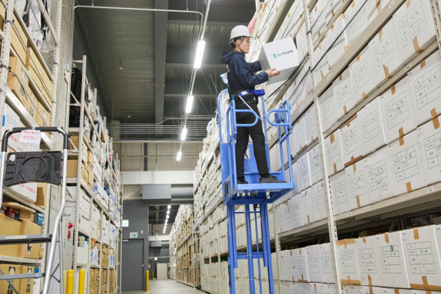 宅配型トランクルームが解決！収納に困る季節外の衣類や家電、キャンプ用品の便利な保管方法