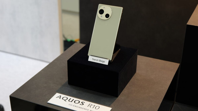 シャープ「AQUOS」スマホ発表会レポ！ AQUOS R10は映像体験を高めるスマホに