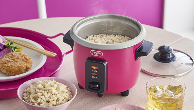 最短19分でご飯が炊ける！ ビビッドなカラーの「Toffy ミニ炊飯器」