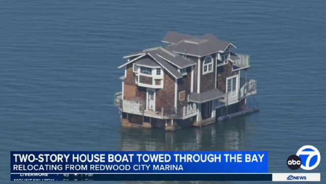 2階建ての家が海に浮かんでいるのはなぜ？ 不思議な米国の住宅事情