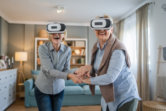米の高齢者、VRで若かった頃に没入。「想像より1000倍楽しい」