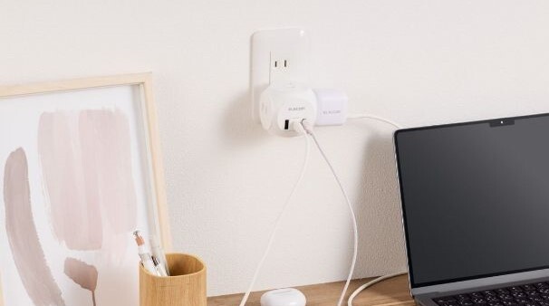 最大6台まで充電可能！ 持ち運びしやすい形状のエレコム「球体USB電源タップ」