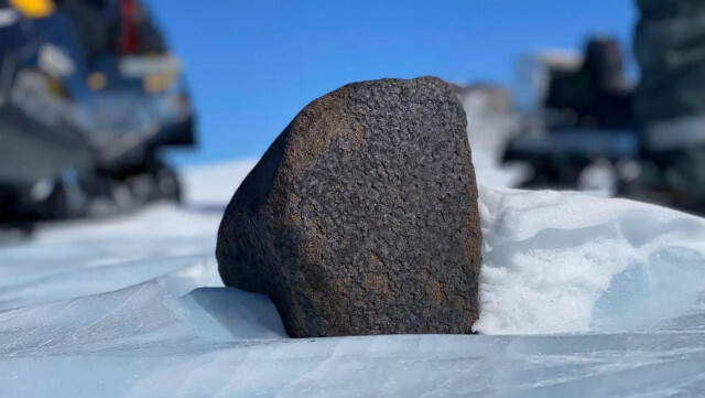 南極で8キロ近い隕石が見つかる