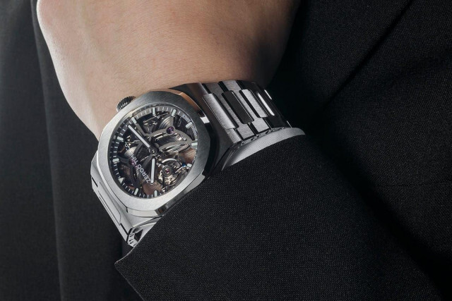 トゥールビヨンが堪能できるフルスケルトン仕様の腕時計「ZEROO T7」