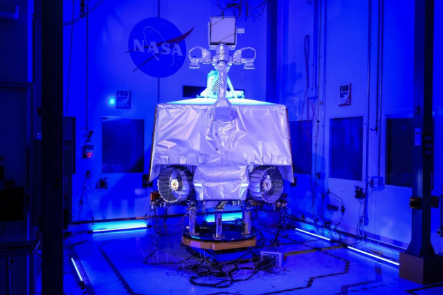 NASA、約700億円超を投じた月探査車VIPERの中止を発表