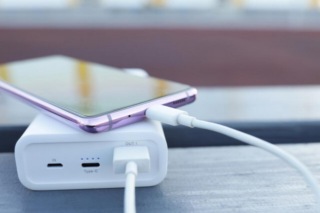 発火するって本当？ モバイルバッテリーのキホンと、安全な付き合い方