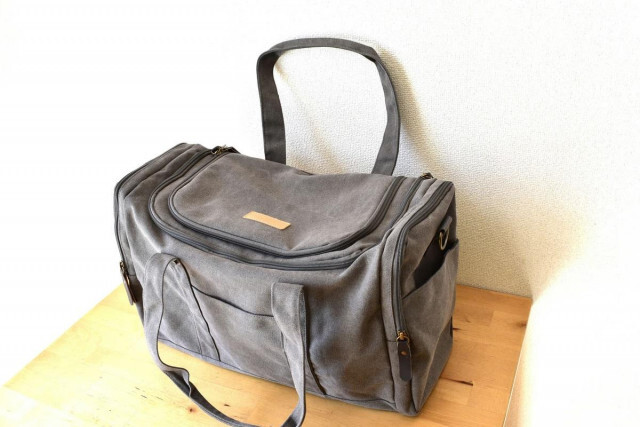 荷物の出し入れスムーズなフルオープン仕様！大容量で自立する「BOX型帆布ボストンバッグ」