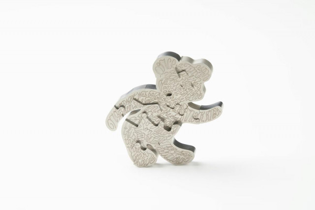 日本の職人技の頂点が垣間見える金属製クマ型パズル「テディベアZIREL」