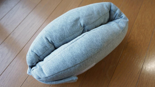 睡眠のプロが考え抜いたモチモチ感触ネックピロー「mr.big トラベルピロー」