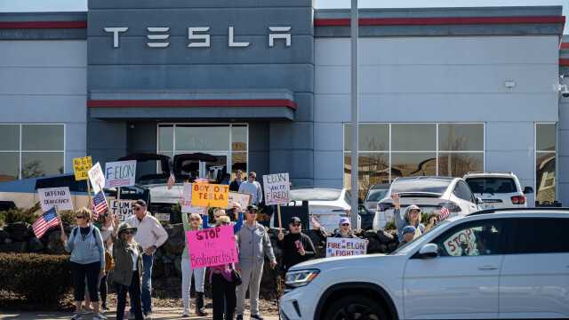 テスラ第1四半期の利益71%減。強気のイーロン・マスクも意気消沈