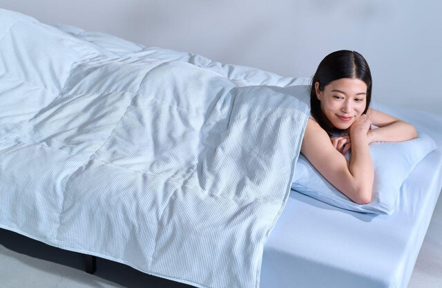 猛暑の夜も快適に。冷却機能を備えた冷感掛け布団「AIRY LOOP」がセール中！