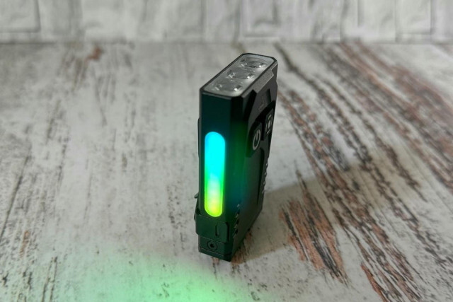 コンパクトなのに機能満載の多機能懐中電灯「LightMate」の実力をレポート