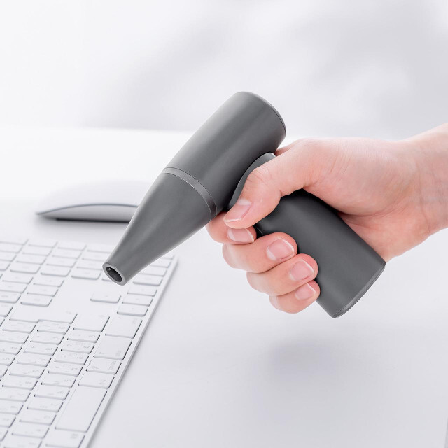ガス缶卒業でごみゼロへ。USB-C充電式の電動エアダスターでデスクのホコリを一掃