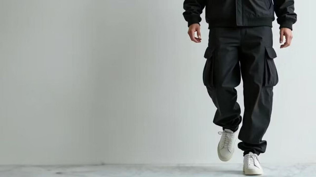 米軍由来の強靭さと極上の履き心地！防水パンツなのに蒸れない「Aerotech Fatigue Pants」