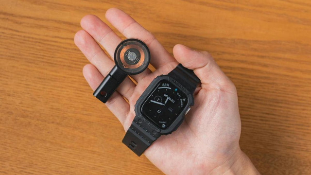 Apple Watchの電池が切れそう！をサッと解決。親指サイズのミニ充電器「WAT-CHARGER」