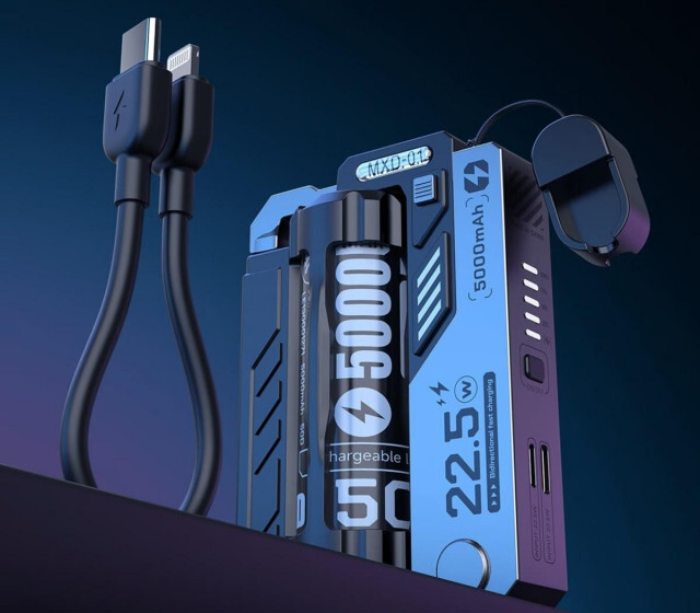 iPhoneユーザーとAndroidユーザーの両方に対応！市販のリチウムイオン電池を本体にセットして電源を確保する充電器「MXD-01」