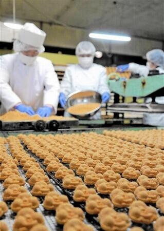 お多福型豆らくがん　福井県敦賀市の伝統菓子　節分前に製造ピーク