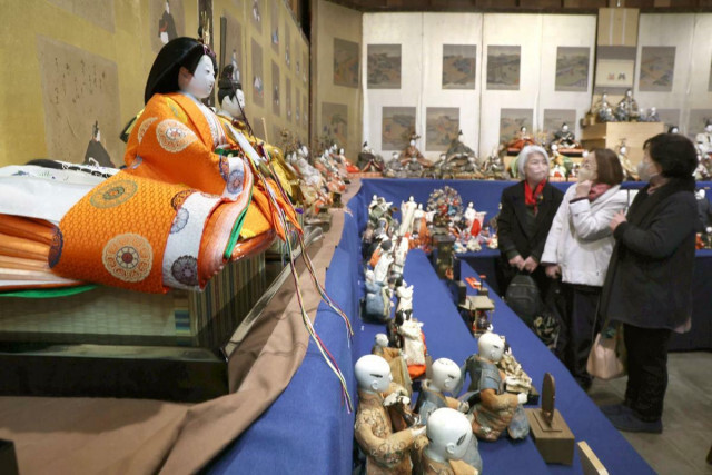 街じゅう華やかすまし顔、長岡市で「ひなものがたり」　江戸時代の貴重な人形など300体展示、3月5日まで