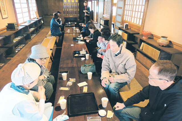 南砺・城端の善徳寺にカフェ、１５日オープン