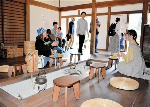 いろり囲んで里山満喫　福井・美山の団体が初のカフェ
