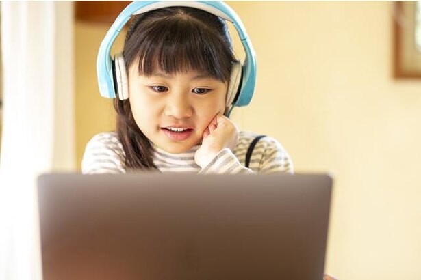 オンライン授業と対面授業、子どもが伸びるのはどっち？【小川大介先生の子育てよろず相談室】