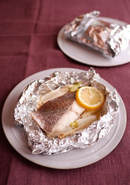 うまみが優しく染み渡る「白身魚のほったらかしホイル焼き」／野菜をすんごくおいしく食べるレシピ
