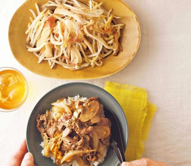 新ごぼうは柳川風の丼に！「牛肉と新ごぼうの卵とじ丼」の献立